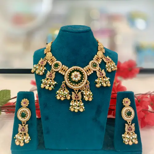 Heritage — Necklace, RW1057
